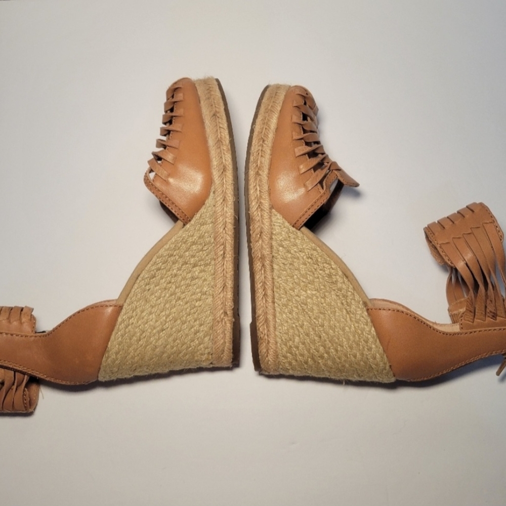 Tommy Bahama Tan Wedge Sandals with Jute Heel - Picture 2 of 8